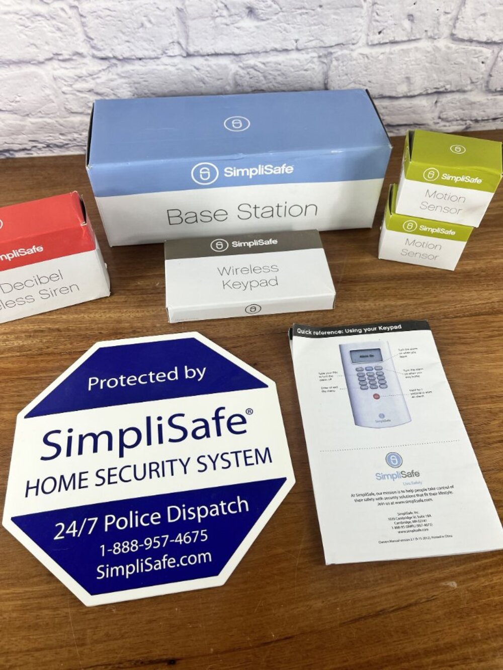 SimpliSafe Wireless Home Security System GEN 1 LOT Base, 2 Motion, Keypad, Siren - Picture 8 of 13